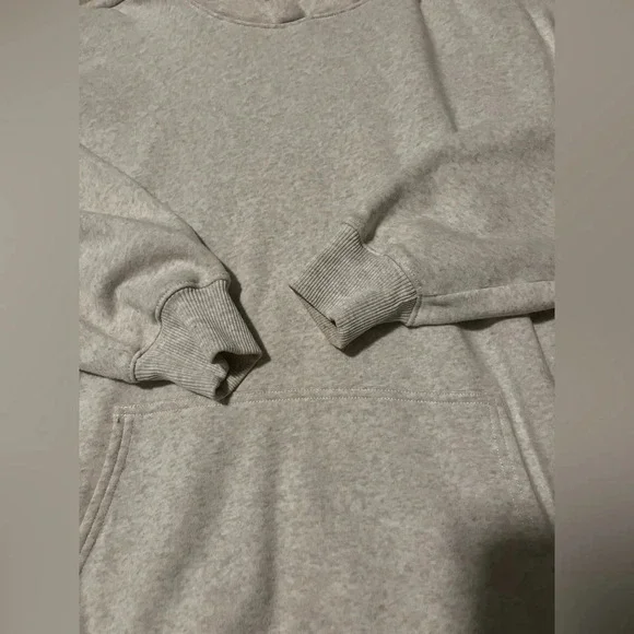 American Eagle Oversized Sweatshirt - Picture 2 of 10
